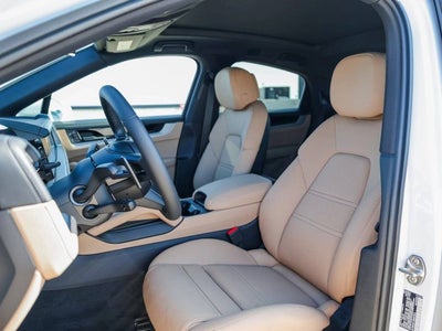 2025 Porsche Cayenne E-Hybrid Coupe