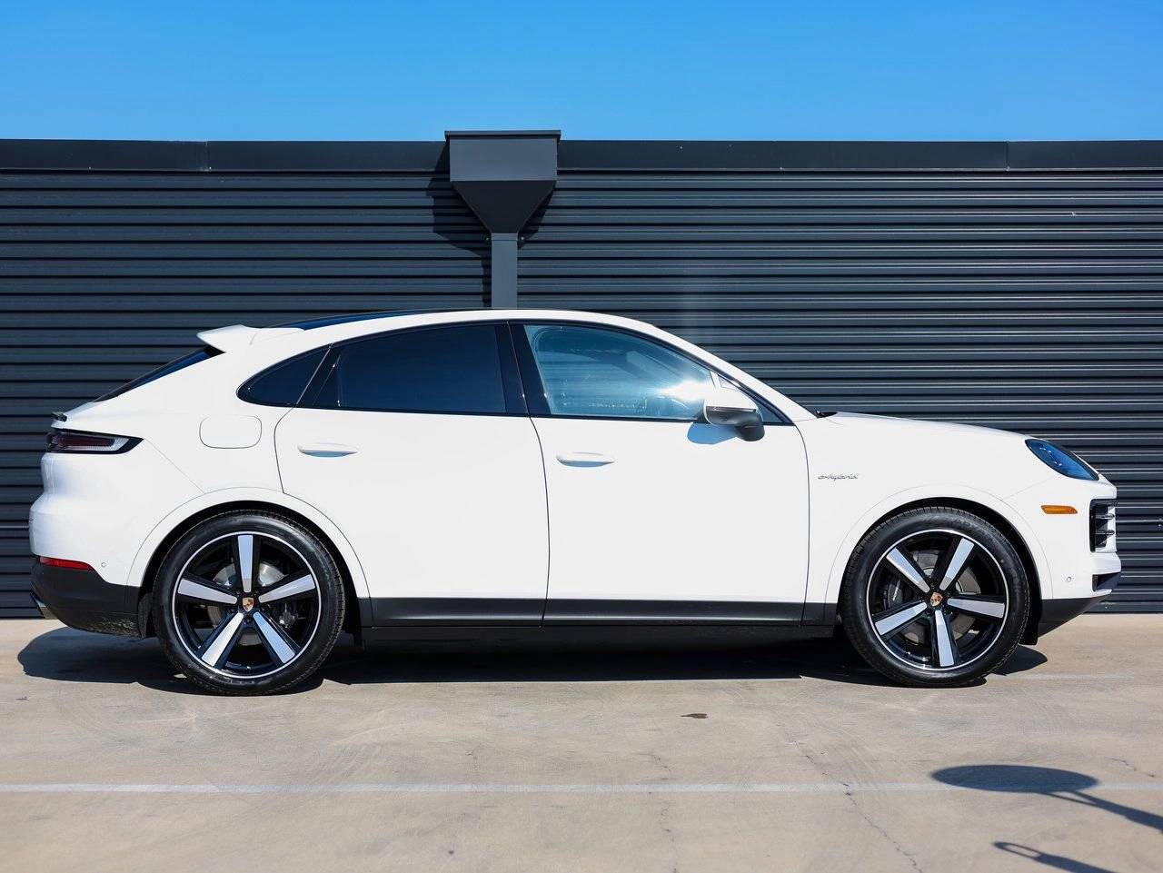 2025 Porsche Cayenne E-Hybrid Coupe