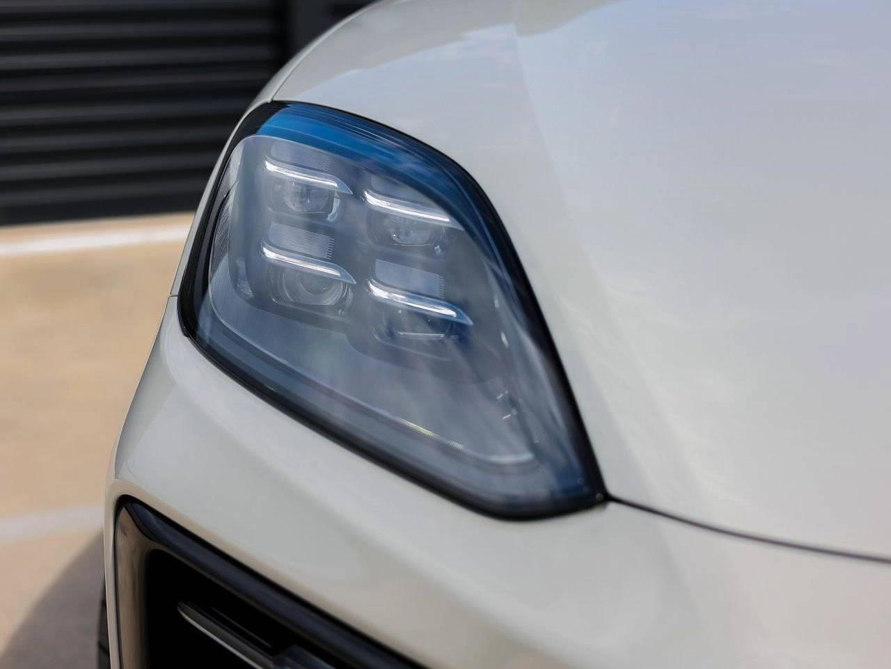 2025 Porsche Cayenne E-Hybrid Coupe