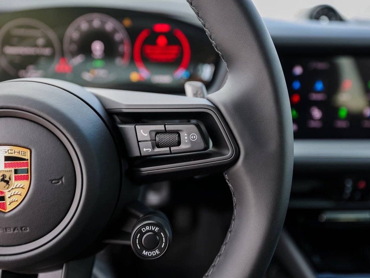 2025 Porsche Cayenne E-Hybrid Coupe