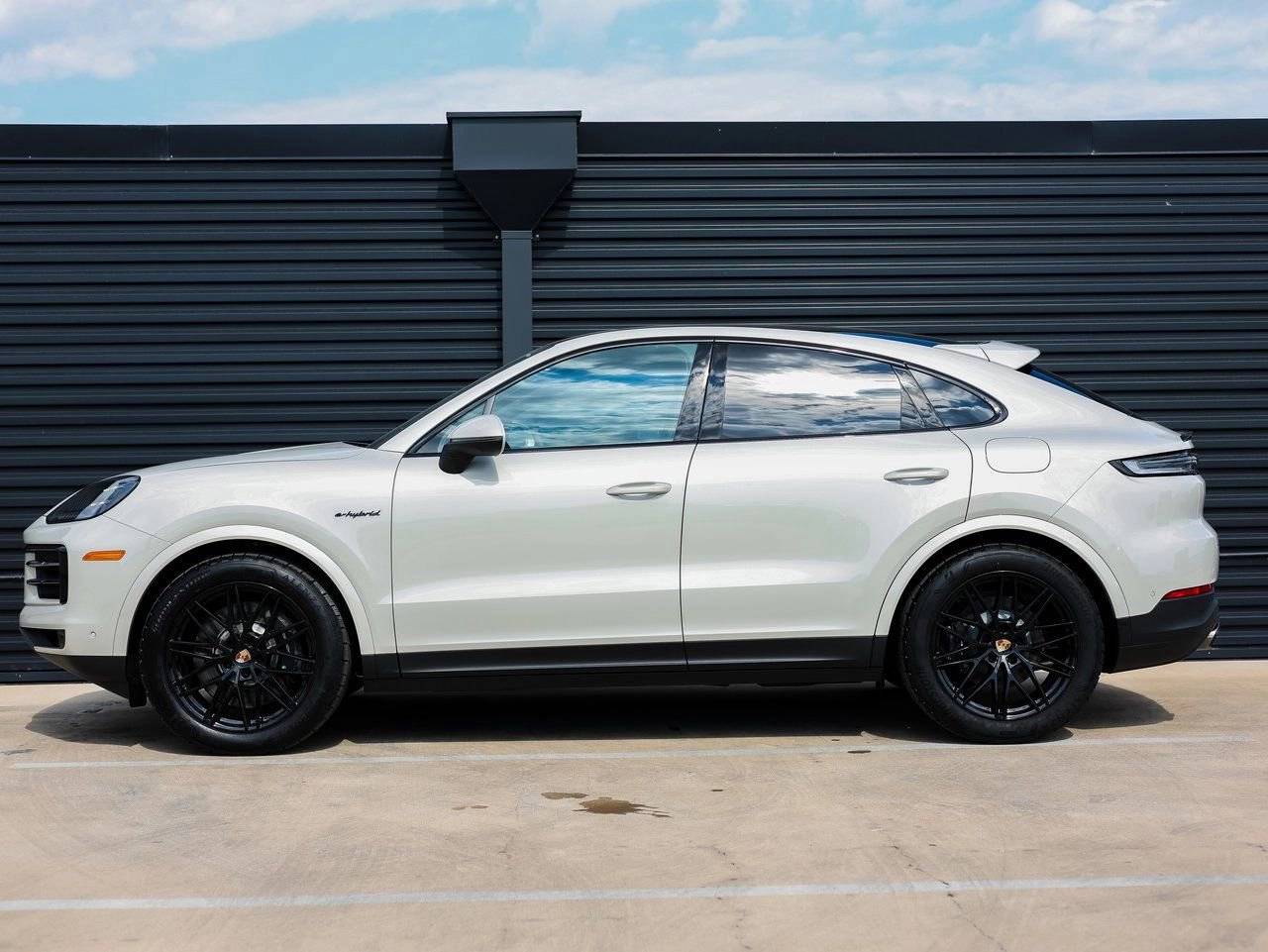 2025 Porsche Cayenne E-Hybrid Coupe