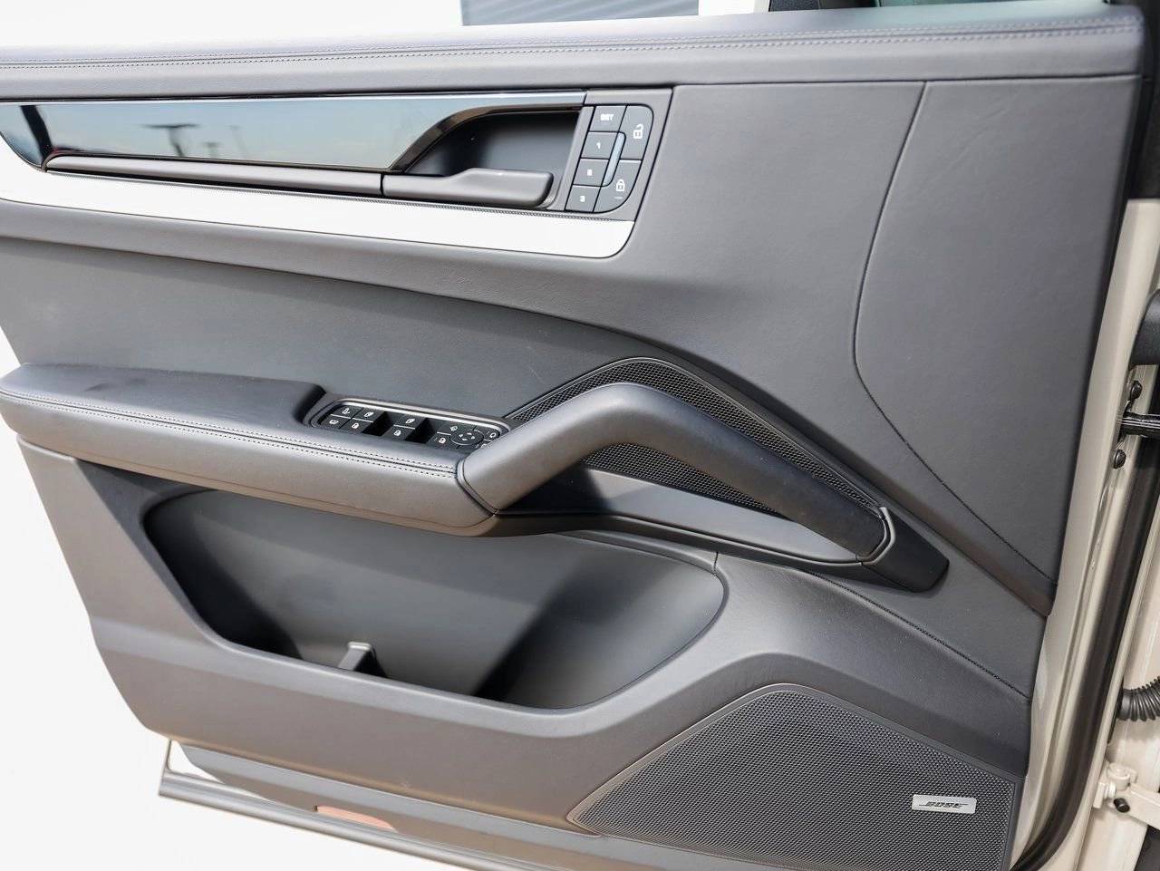 2025 Porsche Cayenne E-Hybrid Coupe