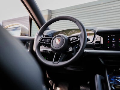 2025 Porsche Cayenne E-Hybrid Coupe