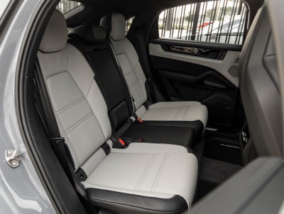 2025 Porsche Cayenne E-Hybrid Coupe