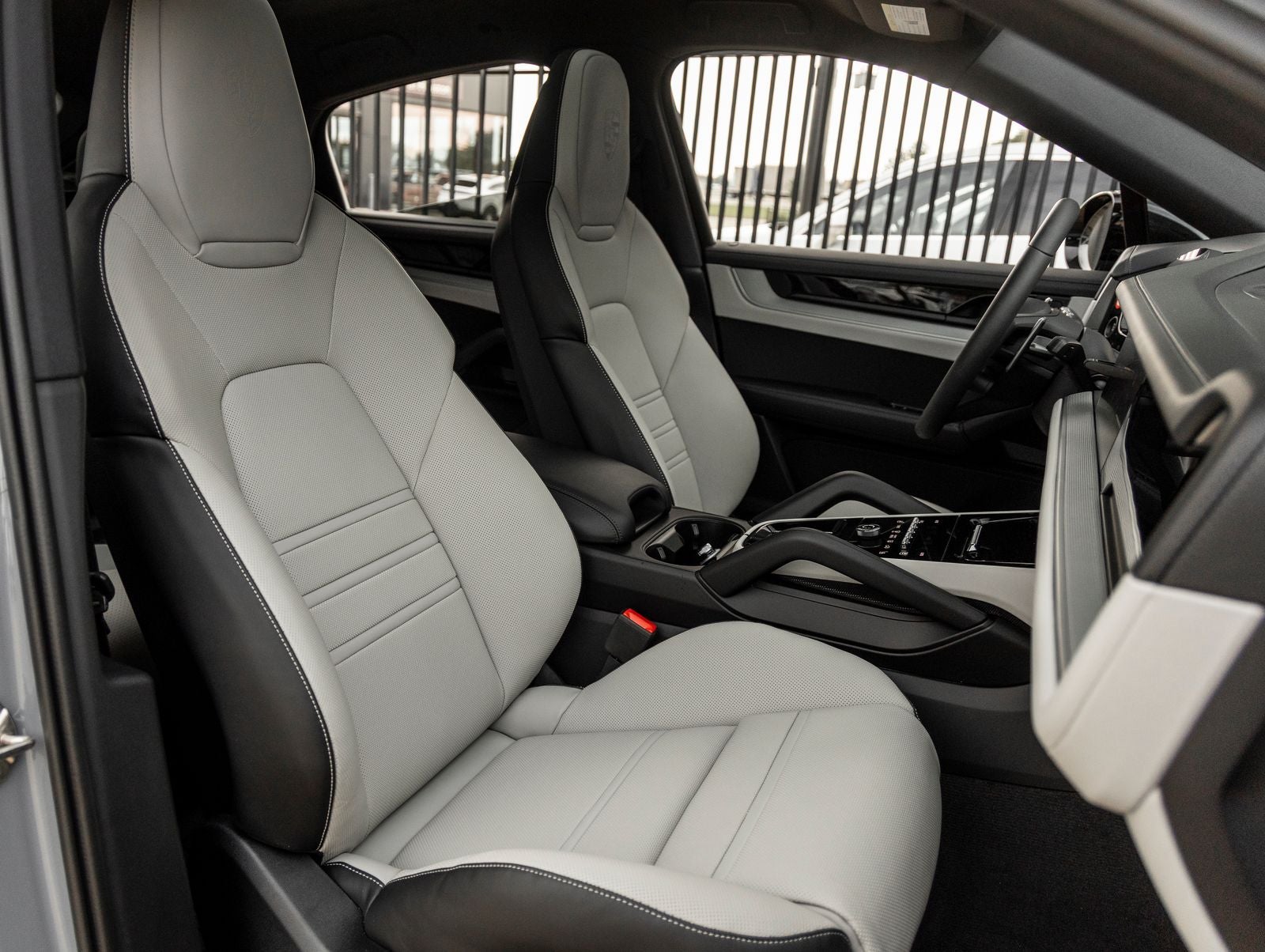 2025 Porsche Cayenne E-Hybrid Coupe