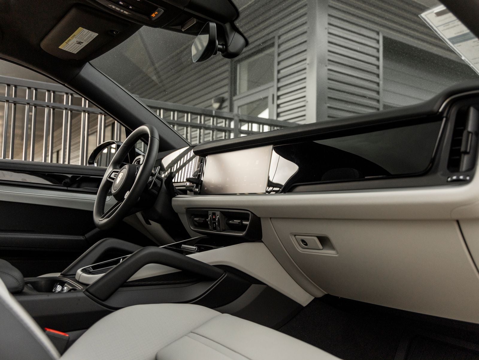 2025 Porsche Cayenne Coup E-Hybrid - Photo 47