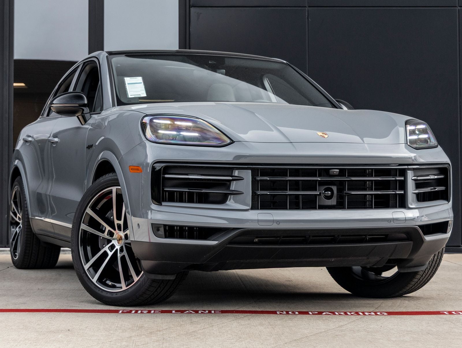 2025 Porsche Cayenne Coup E-Hybrid - Photo 6