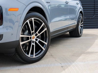 2025 Porsche Cayenne E-Hybrid Coupe