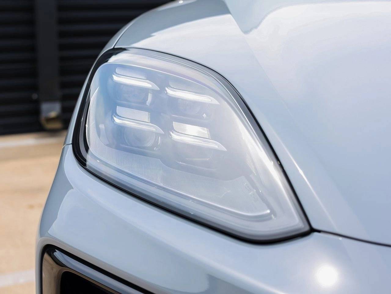 2025 Porsche Cayenne E-Hybrid Coupe