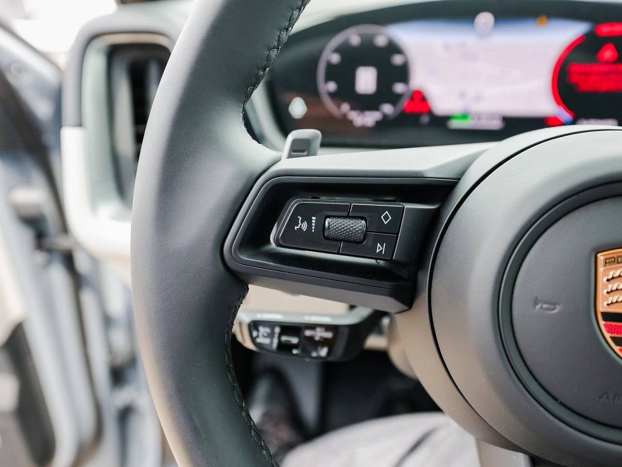 2025 Porsche Cayenne E-Hybrid Coupe