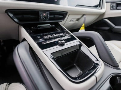 2025 Porsche Cayenne E-Hybrid Coupe