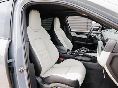 2025 Porsche Cayenne E-Hybrid Coupe