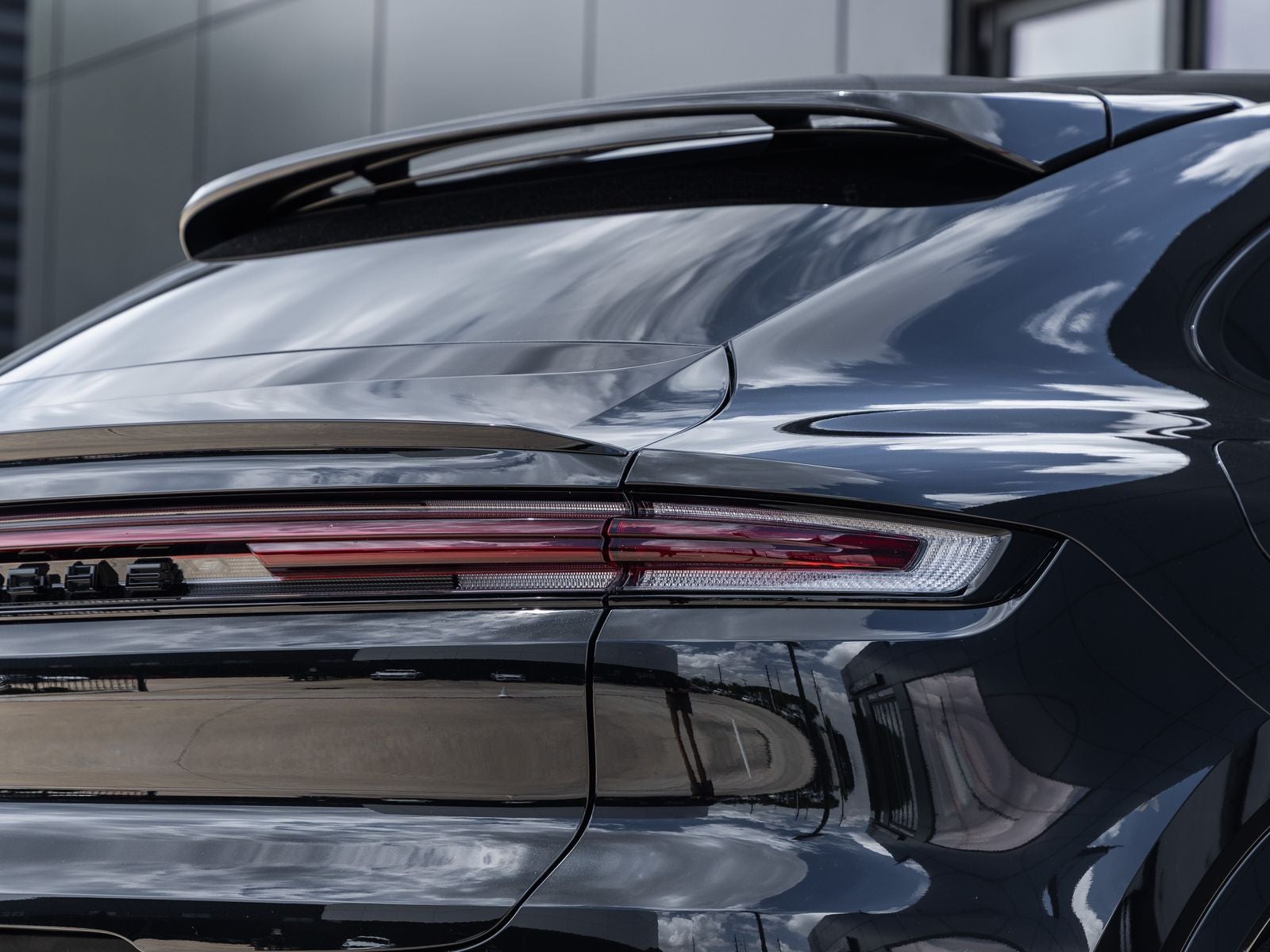 2025 Porsche Cayenne E-Hybrid Coupe