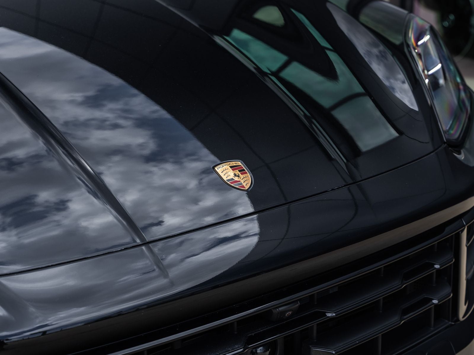 2025 Porsche Cayenne E-Hybrid Coupe