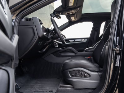 2025 Porsche Cayenne E-Hybrid Coupe