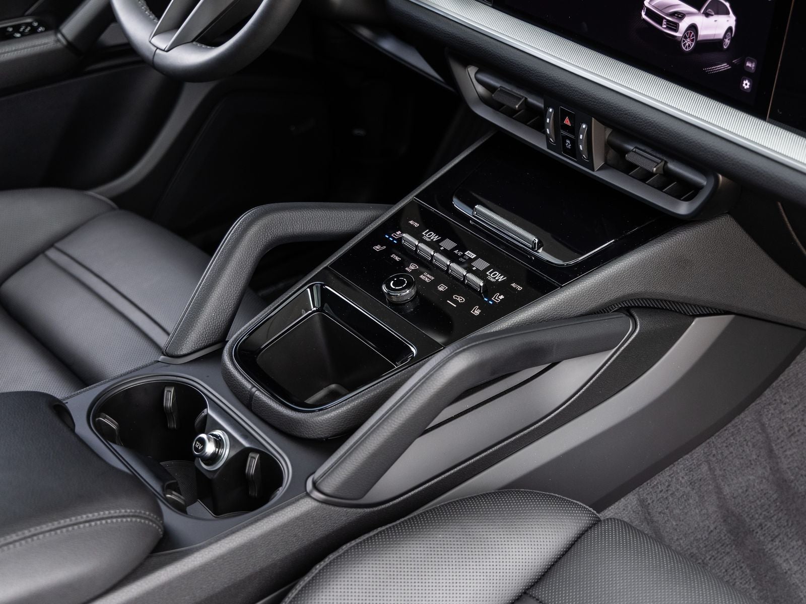 2025 Porsche Cayenne Coup E-Hybrid - Photo 33
