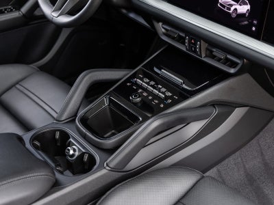 2025 Porsche Cayenne E-Hybrid Coupe