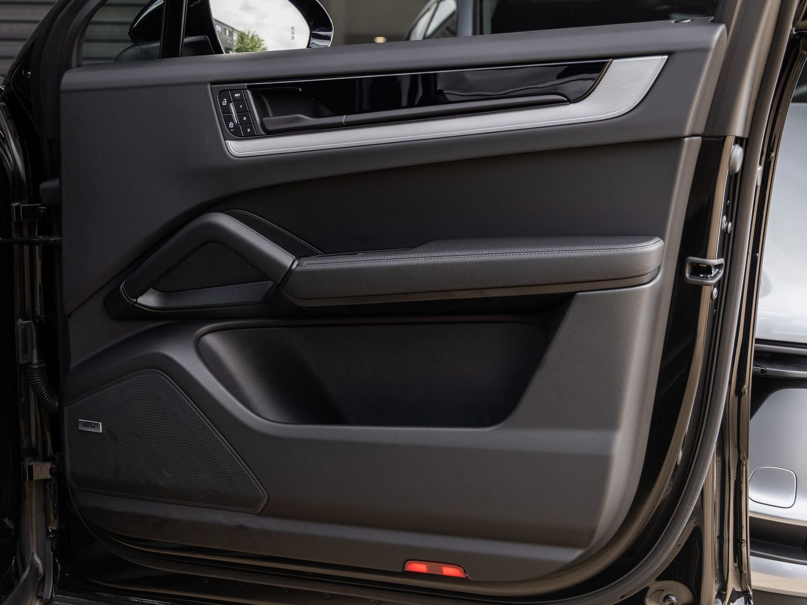 2025 Porsche Cayenne Coup E-Hybrid - Photo 43