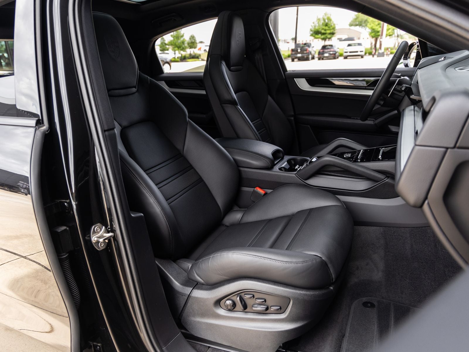 2025 Porsche Cayenne E-Hybrid Coupe