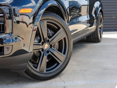 2025 Porsche Cayenne E-Hybrid Coupe