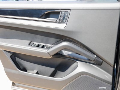 2025 Porsche Cayenne E-Hybrid Coupe