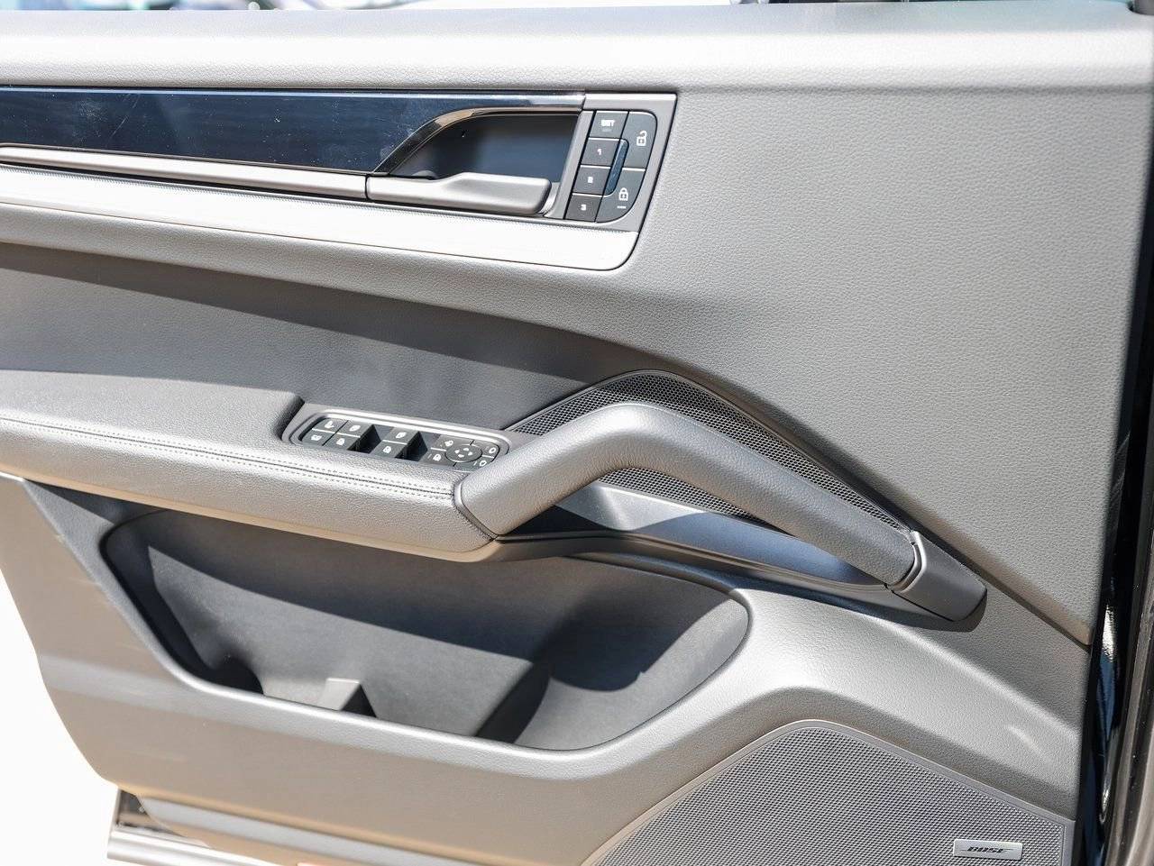 2025 Porsche Cayenne E-Hybrid Coupe