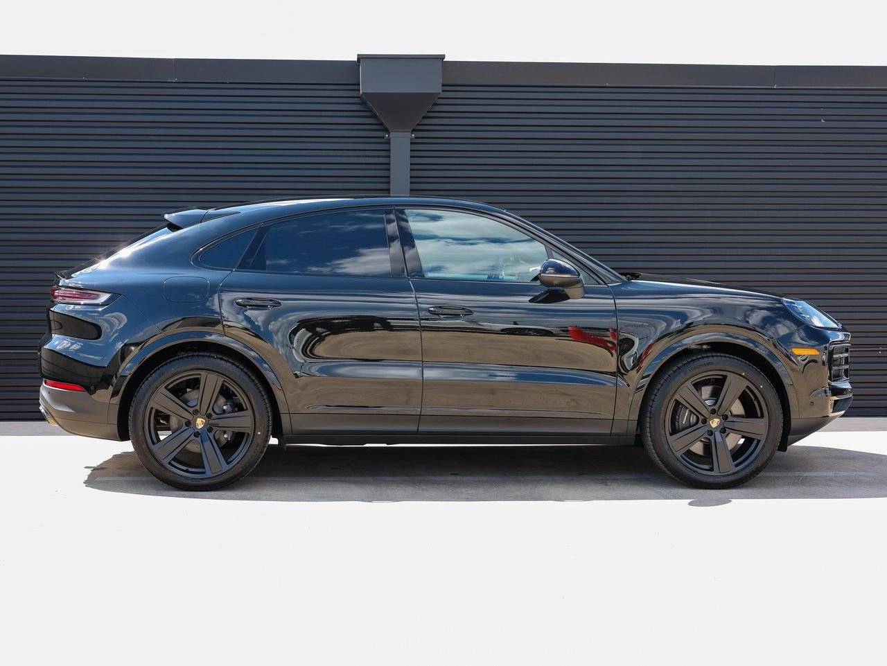 2025 Porsche Cayenne E-Hybrid Coupe