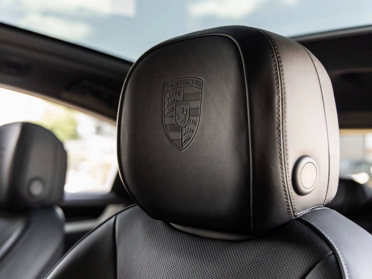 2025 Porsche Cayenne E-Hybrid Coupe