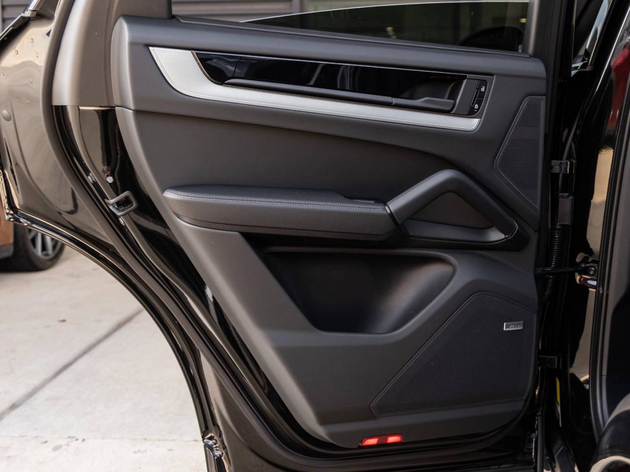 2025 Porsche Cayenne E-Hybrid Coupe