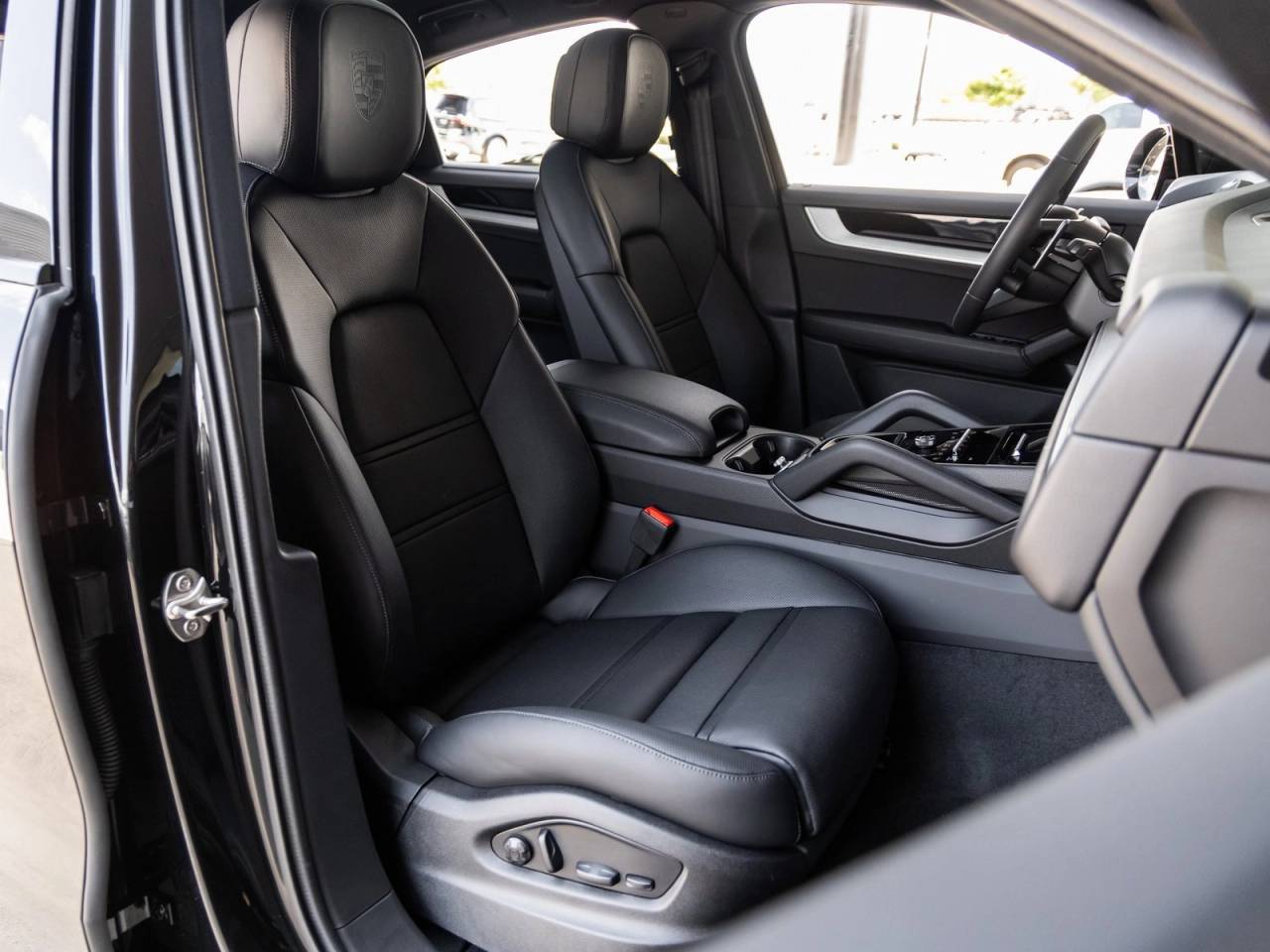 2025 Porsche Cayenne E-Hybrid Coupe