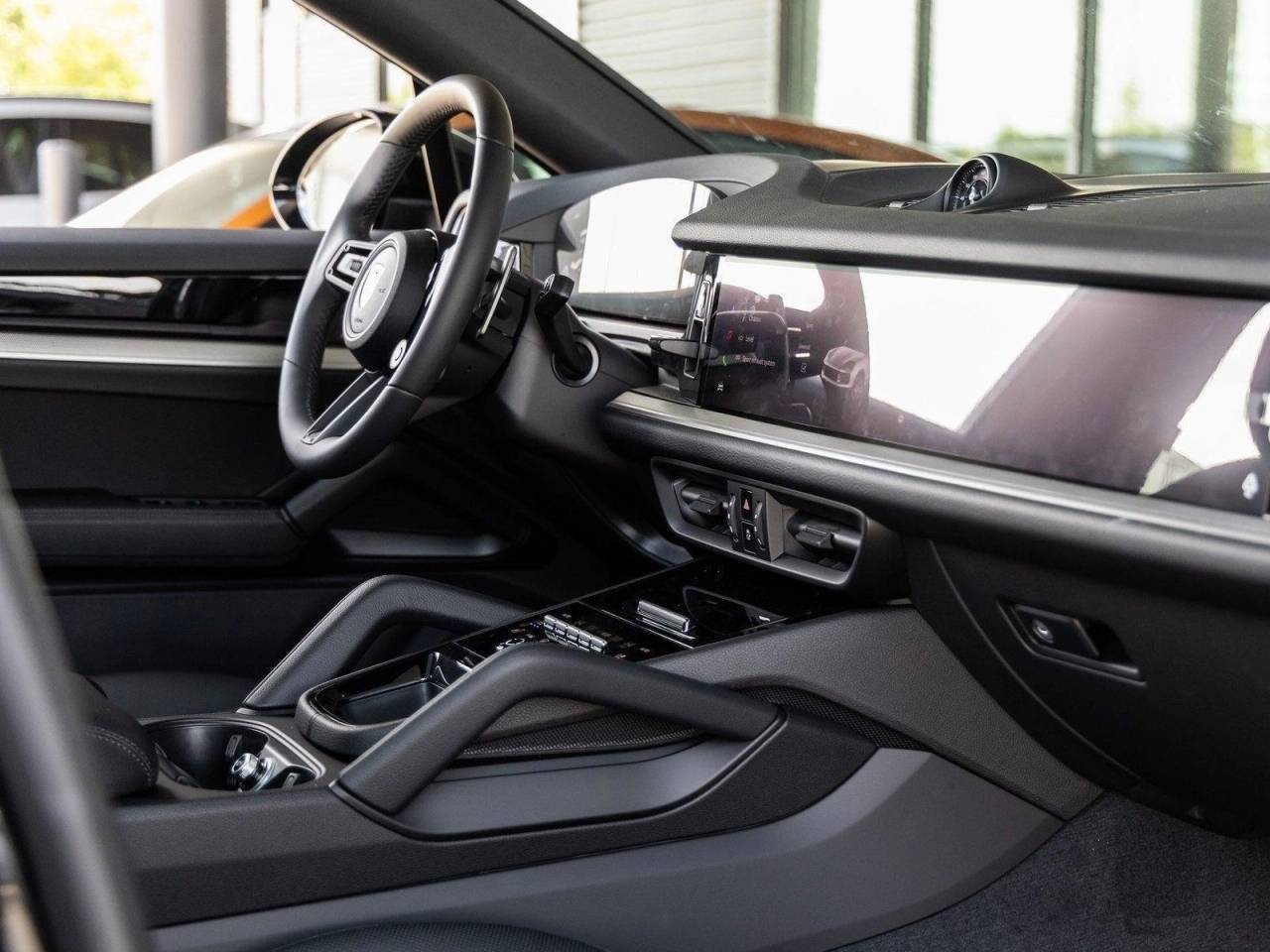 2025 Porsche Cayenne E-Hybrid Coupe