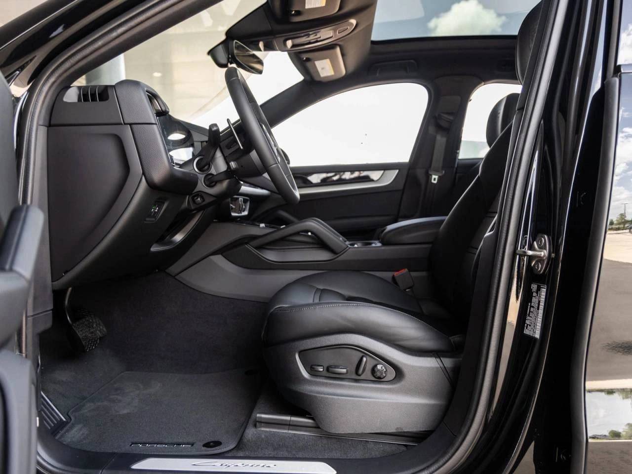 2025 Porsche Cayenne E-Hybrid Coupe