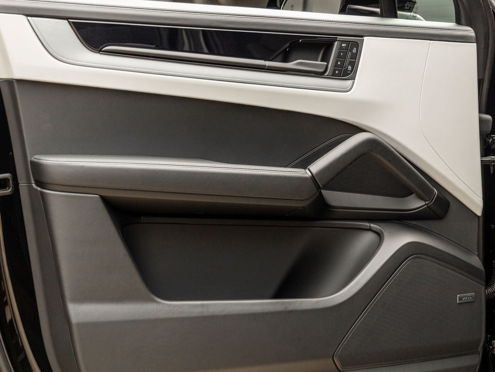 2026 Porsche Cayenne E-Hybrid Coupe