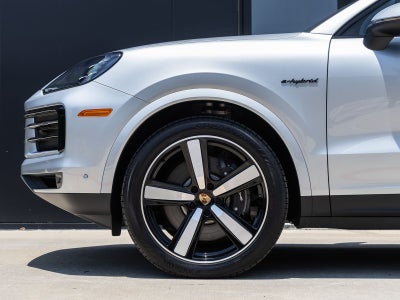 2025 Porsche Cayenne Cayenne E-Hybrid Coupe