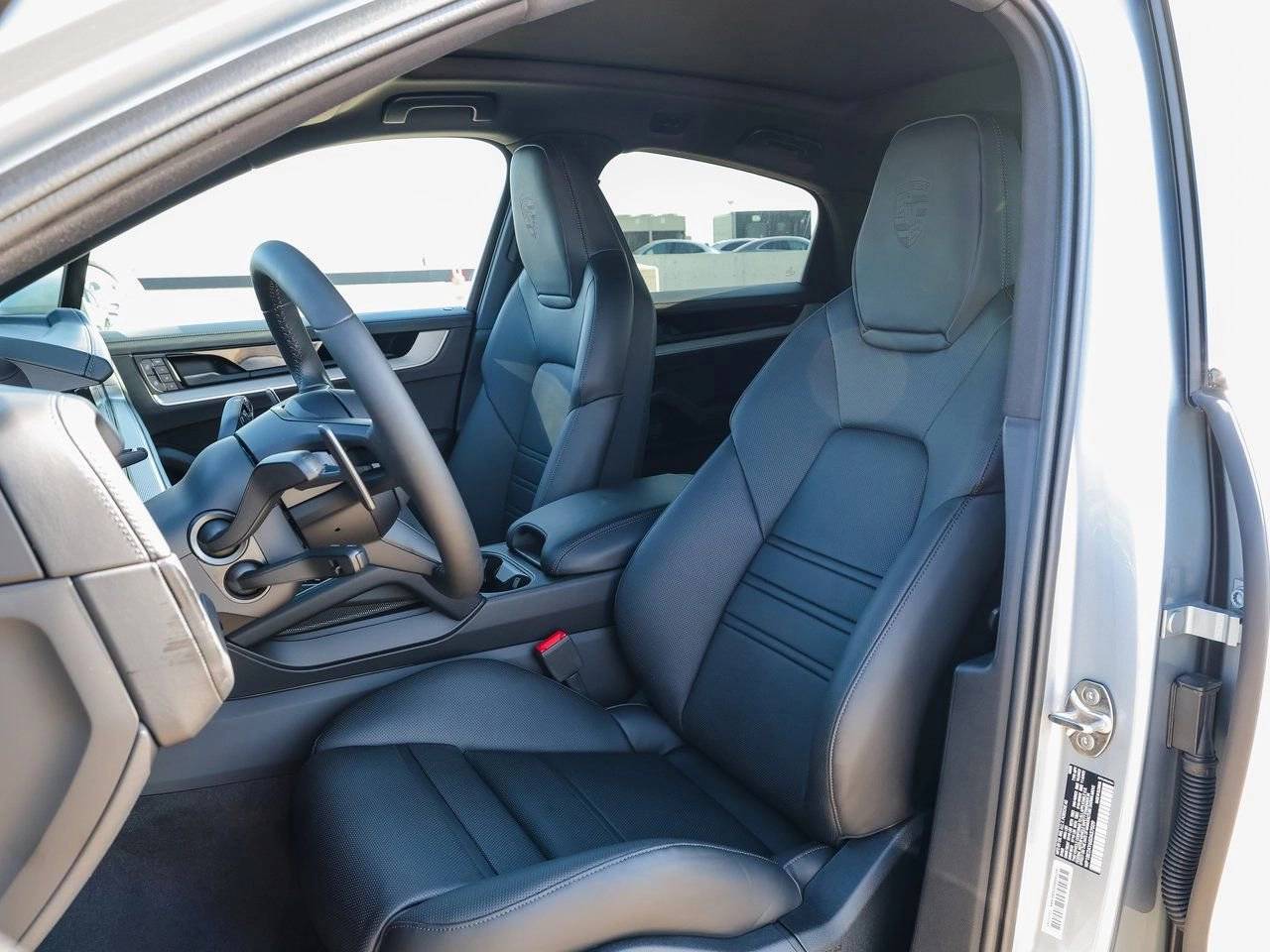 2025 Porsche Cayenne E-Hybrid Coupe