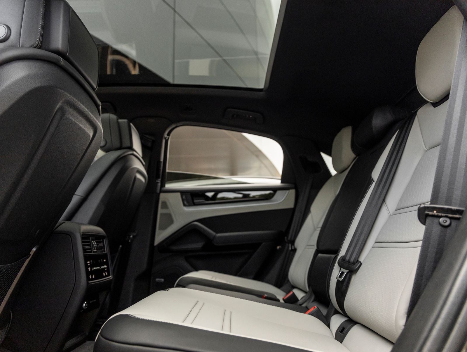 2025 Porsche Cayenne E-Hybrid Coupe