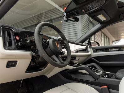 2025 Porsche Cayenne E-Hybrid Coupe