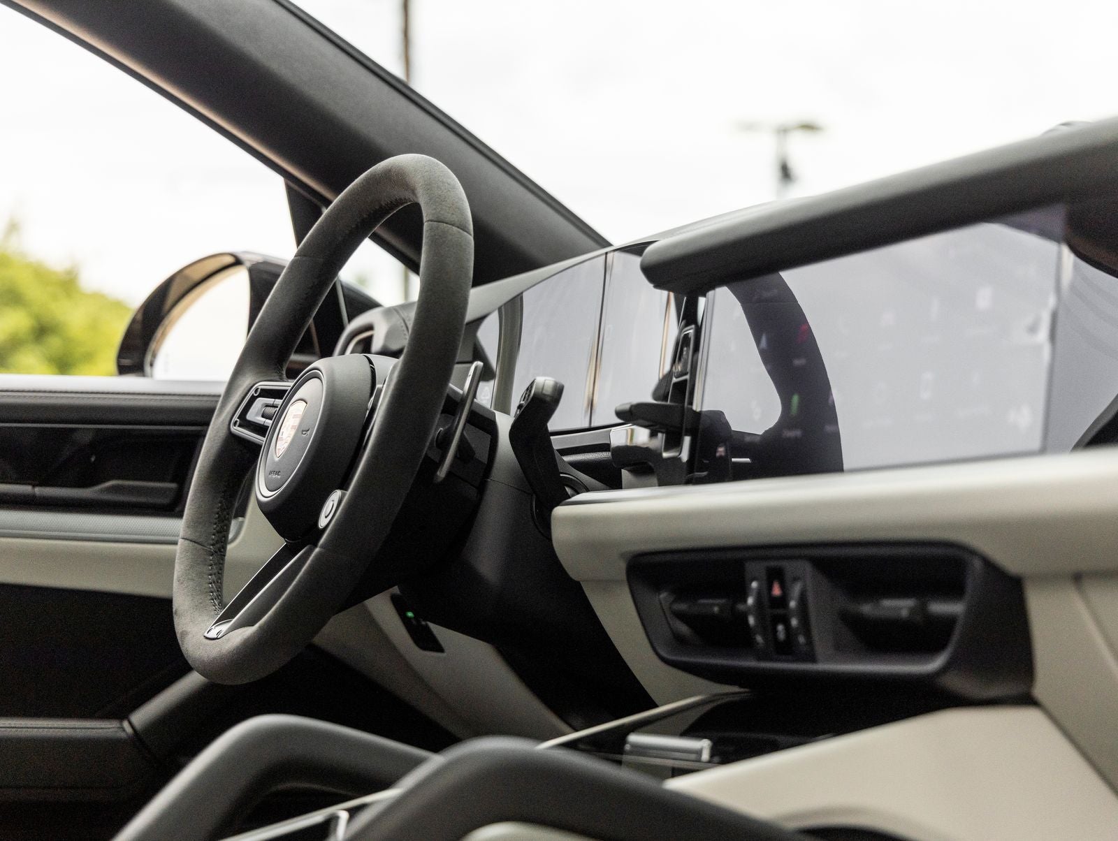 2025 Porsche Cayenne E-Hybrid Coupe