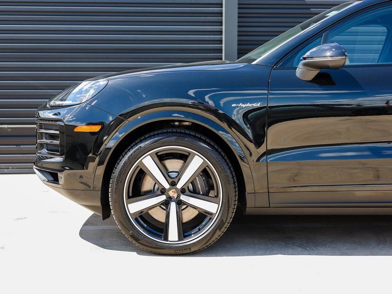 2025 Porsche Cayenne E-Hybrid Coupe