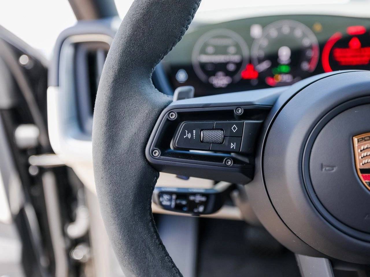 2025 Porsche Cayenne E-Hybrid Coupe