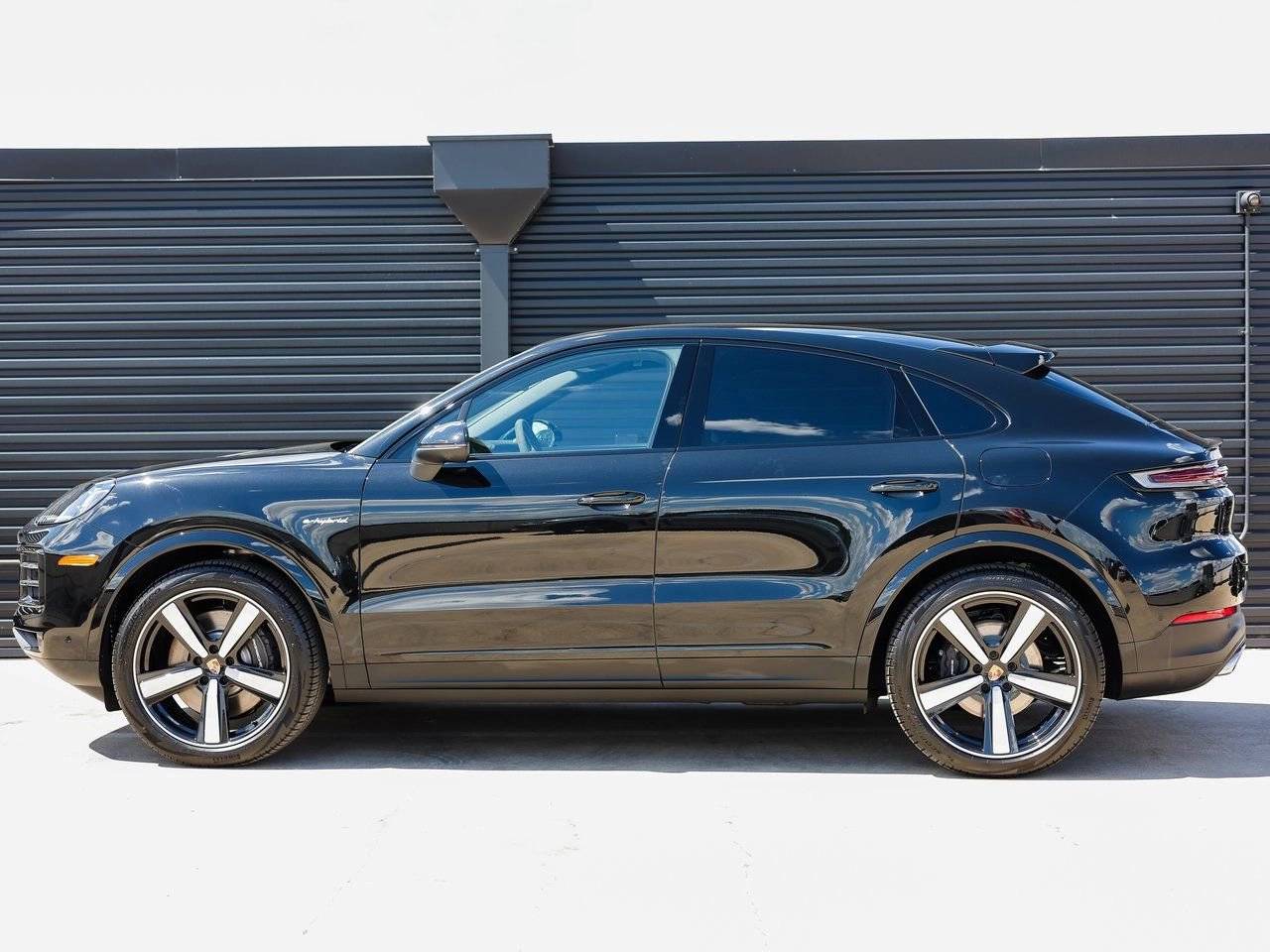 2025 Porsche Cayenne E-Hybrid Coupe