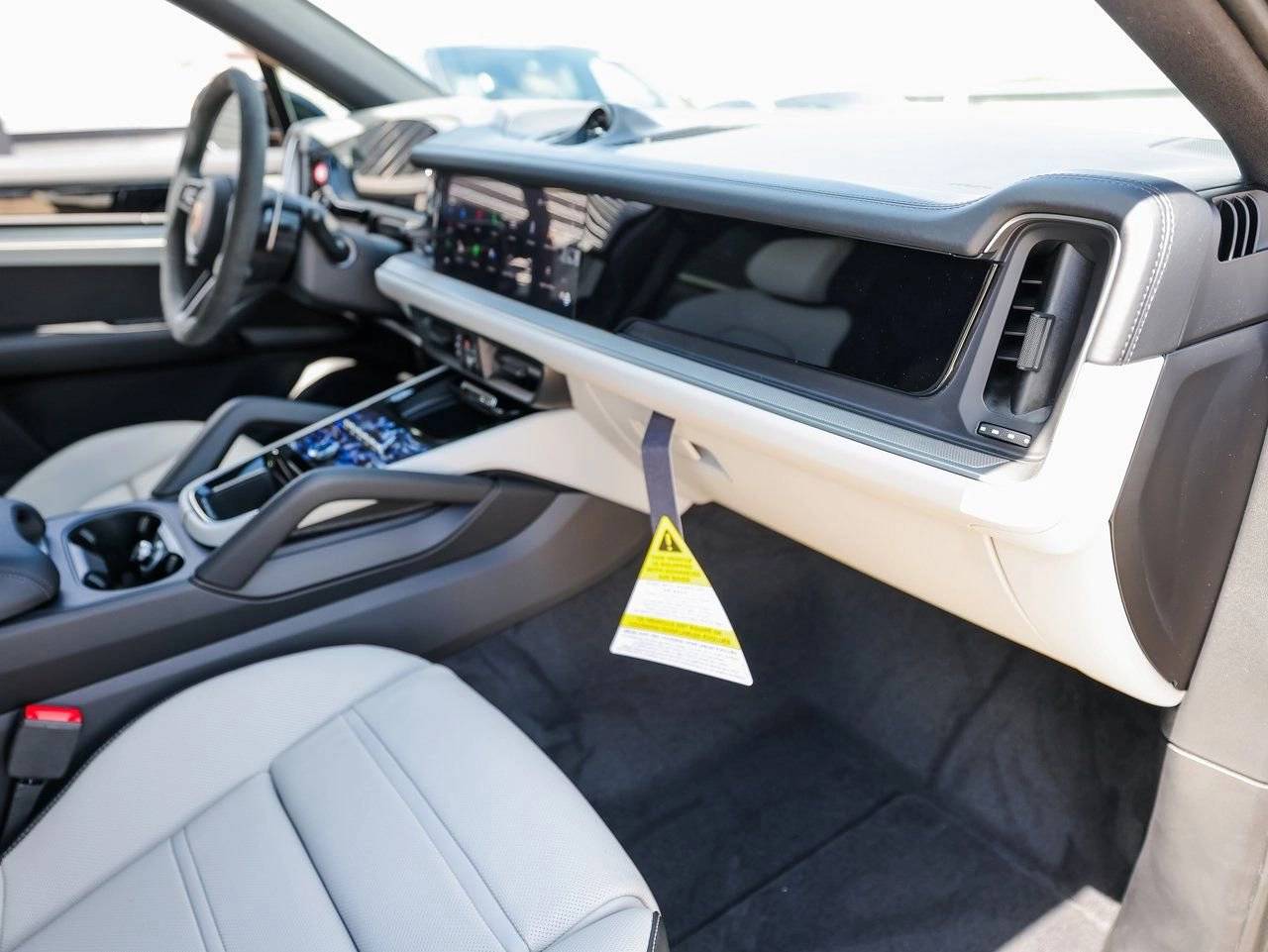 2025 Porsche Cayenne E-Hybrid Coupe