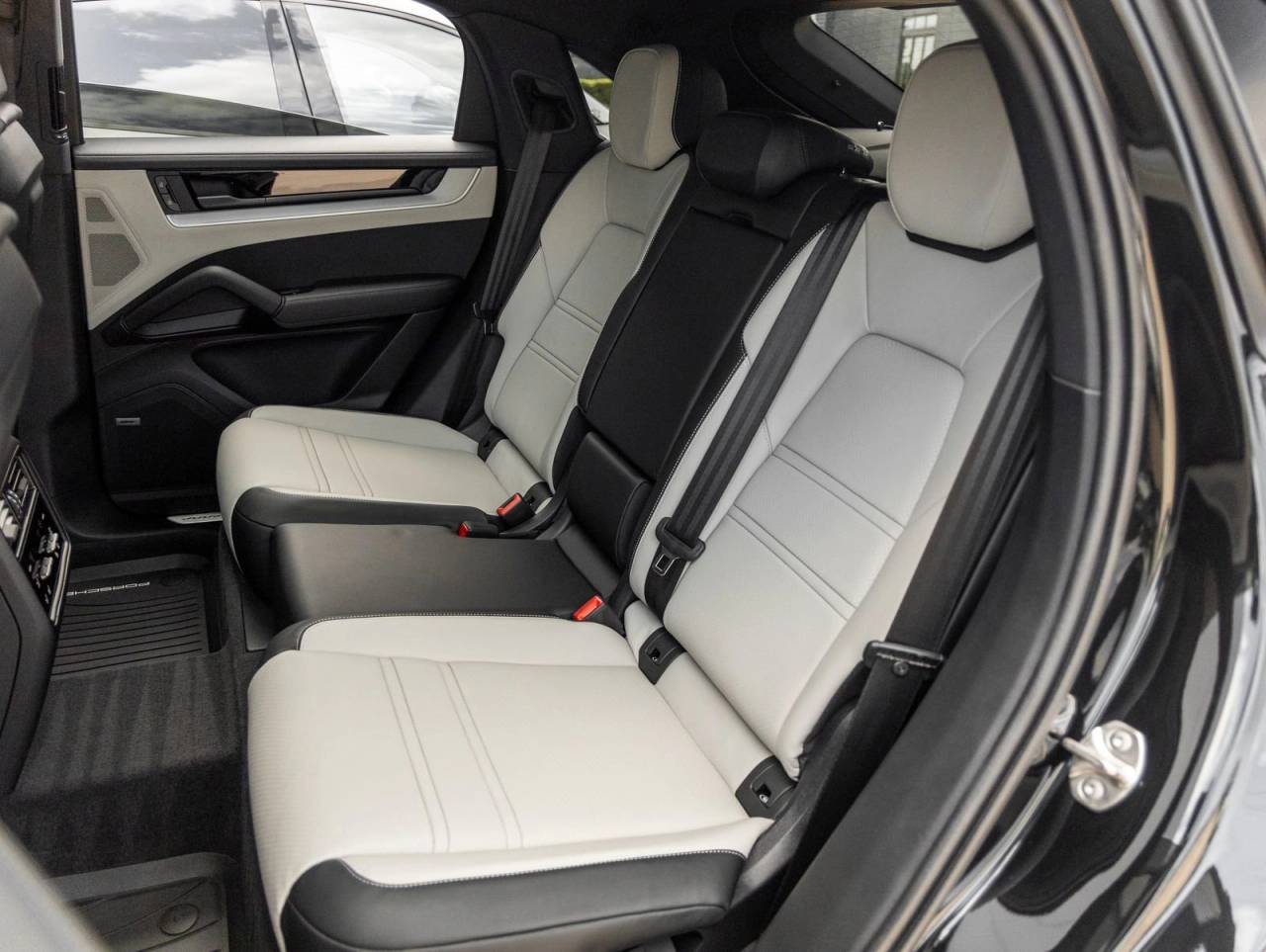 2025 Porsche Cayenne Cayenne E-Hybrid Coupe