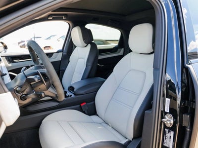 2025 Porsche Cayenne E-Hybrid Coupe