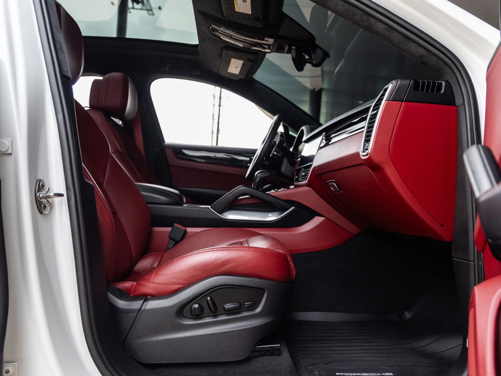 2023 Porsche Cayenne Turbo Coupe