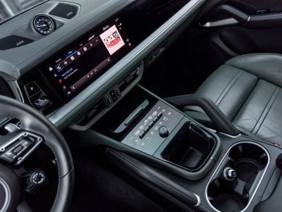 2025 Porsche Cayenne Cayenne GTS Coupe