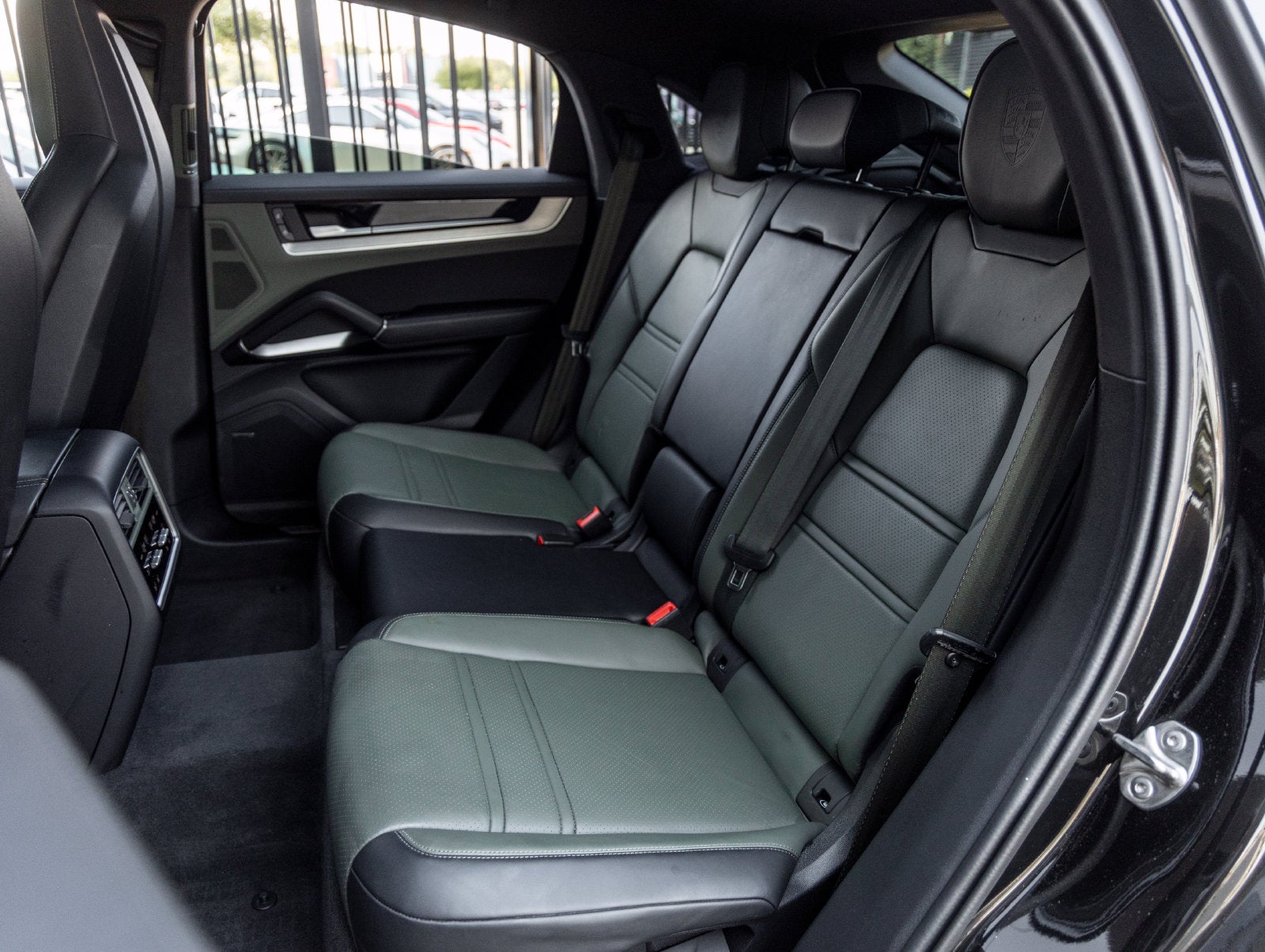 2025 Porsche Cayenne Cayenne GTS Coupe