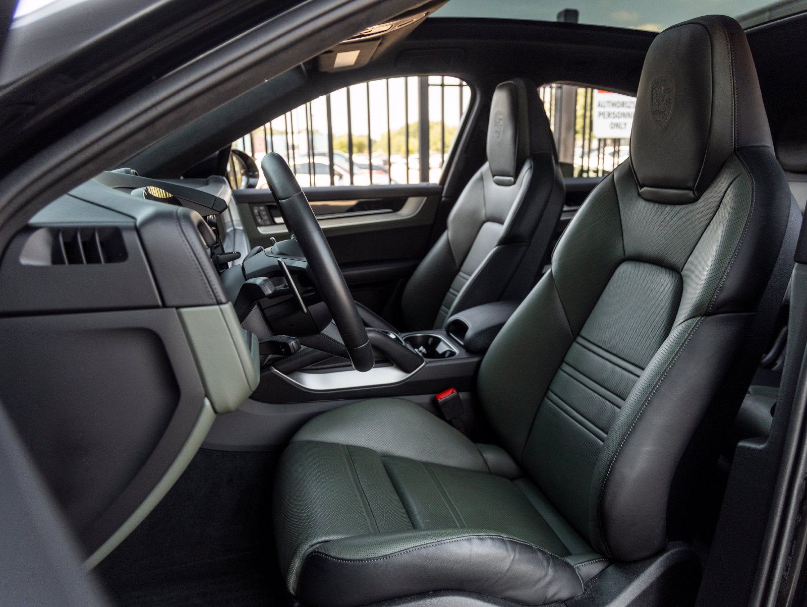 2025 Porsche Cayenne Cayenne GTS Coupe