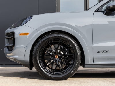 2026 Porsche Cayenne Coupe Cayenne GTS Coupe