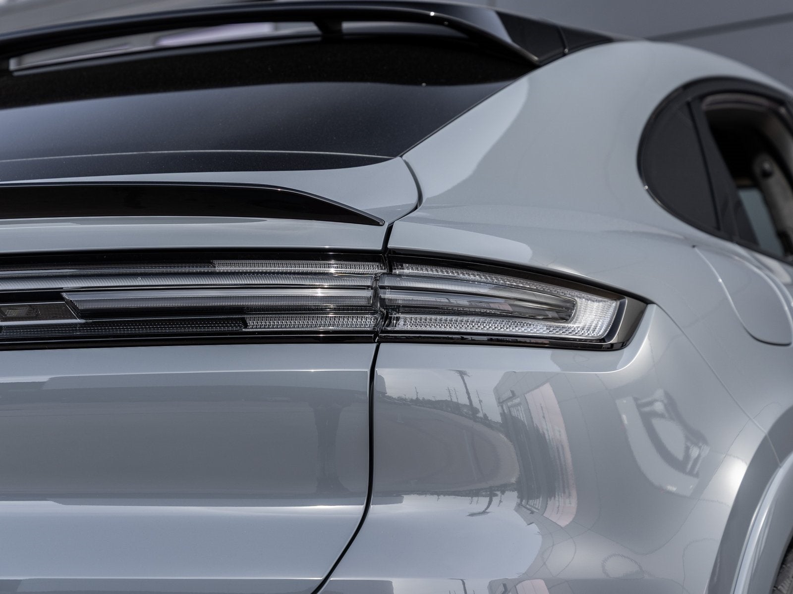 2026 Porsche Cayenne Coupe Cayenne GTS Coupe